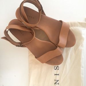 Nisolo Sarita Wooden Wedge Sandal - Tan size 9